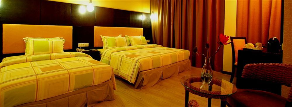 2 Inn 1 Boutique Hotel & Spa SDK Екстериор снимка